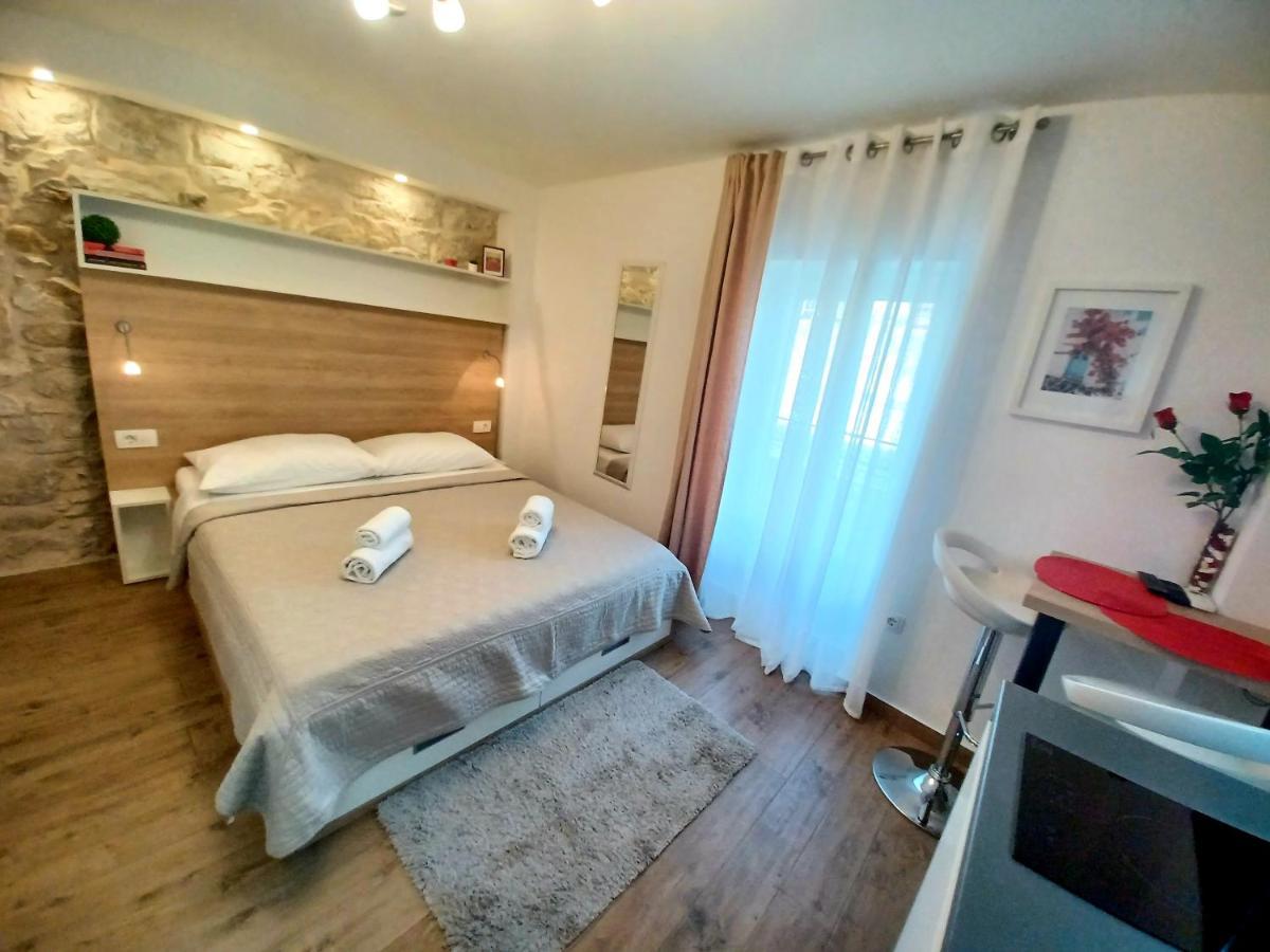 Studio Apartmani Pomalo/ Take It Easy Split Buitenkant foto