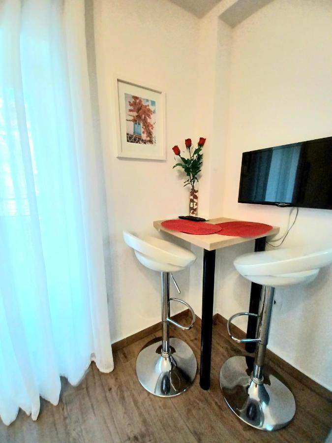 Studio Apartmani Pomalo/ Take It Easy Split Buitenkant foto