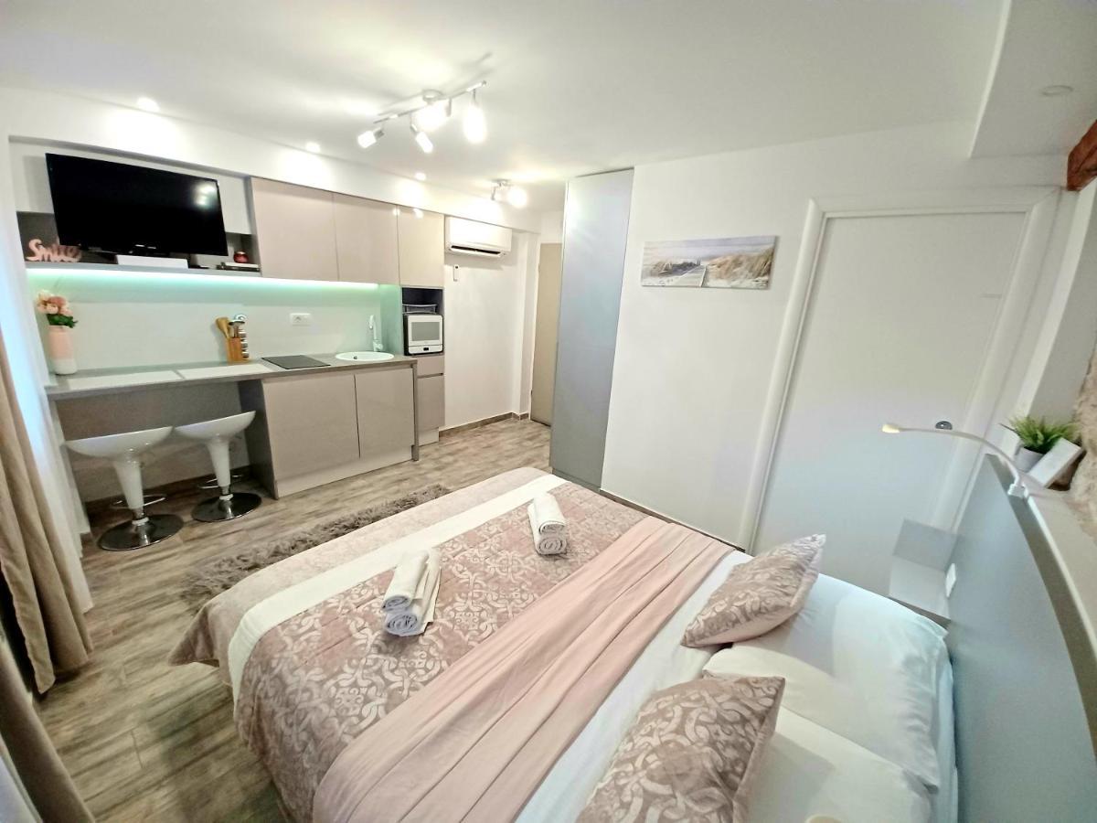 Studio Apartmani Pomalo/ Take It Easy Split Buitenkant foto