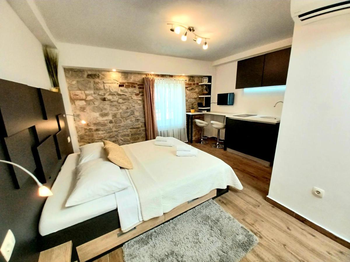 Studio Apartmani Pomalo/ Take It Easy Split Buitenkant foto